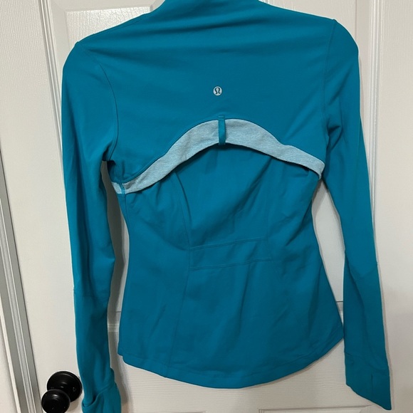 Lululemon RARE Turquoise Contrast Define Jacket size 4 - Picture 7 of 8